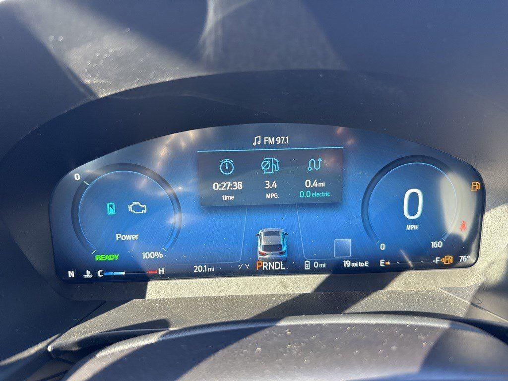 2025 Ford Escape Plug-In Hybrid photo 21