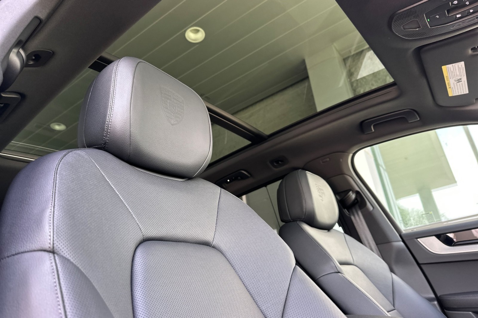 2026 Porsche Cayenne E-Hybrid photo 15