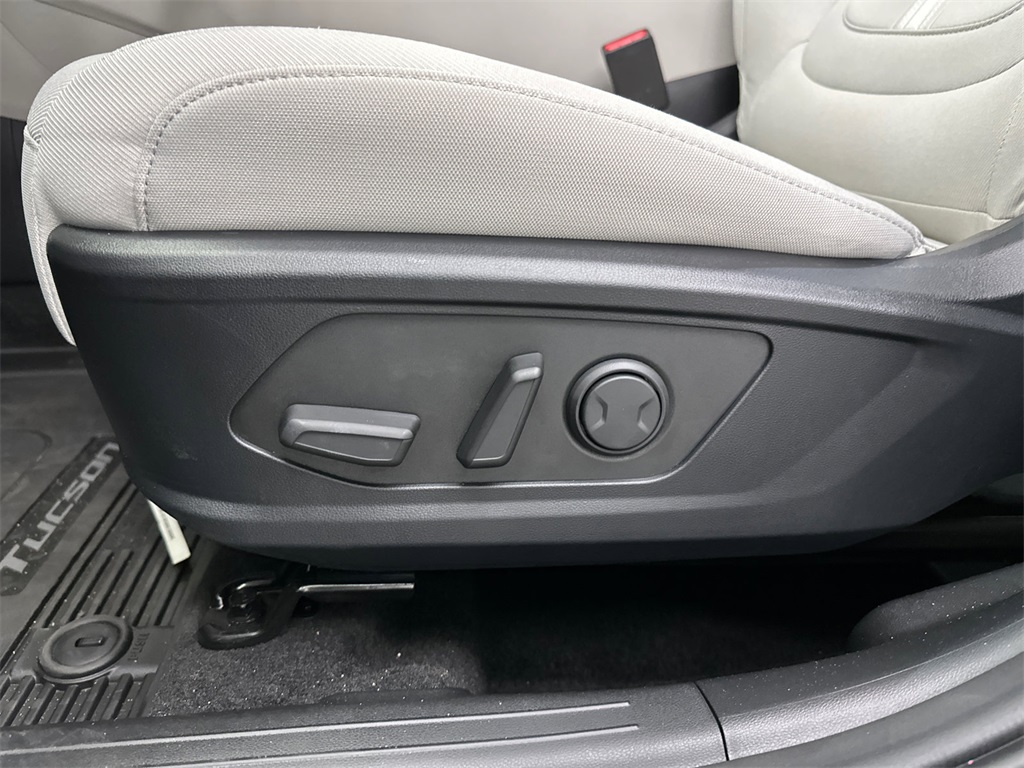2025 Hyundai Tucson SEL photo 10
