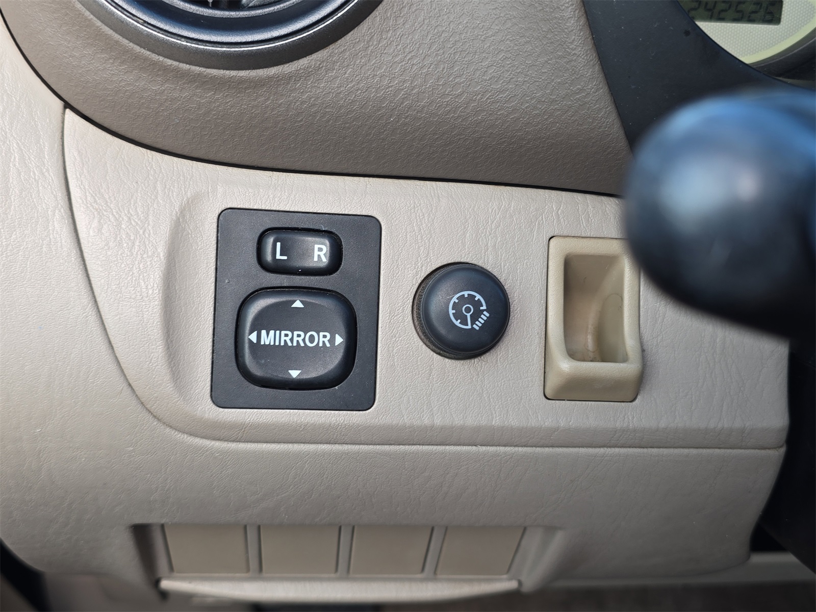 2002 Toyota RAV4 Base photo 19
