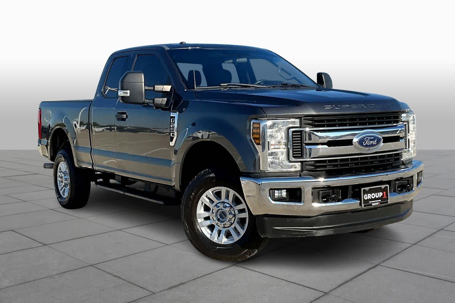 2019 Ford F-250 XLT photo 2