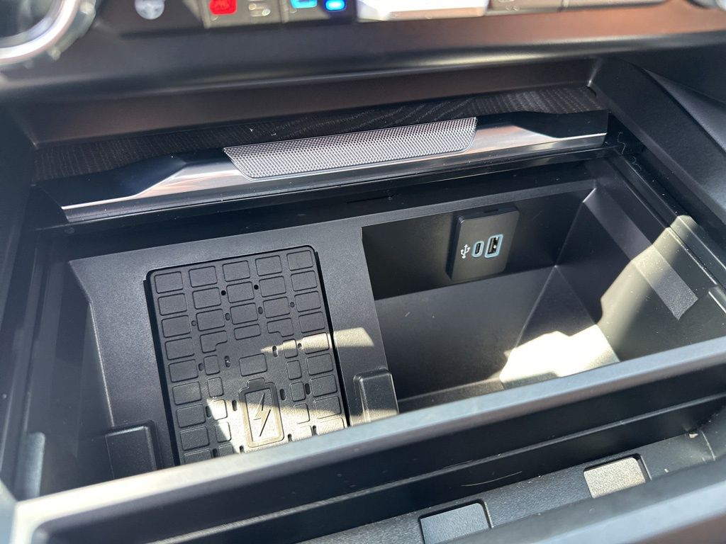 2024 Ford F-350 Platinum photo 33