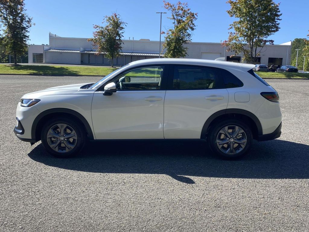 2026 Honda HR-V LX photo 3