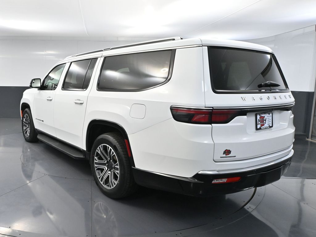 2023 Jeep Wagoneer L Series II photo 4
