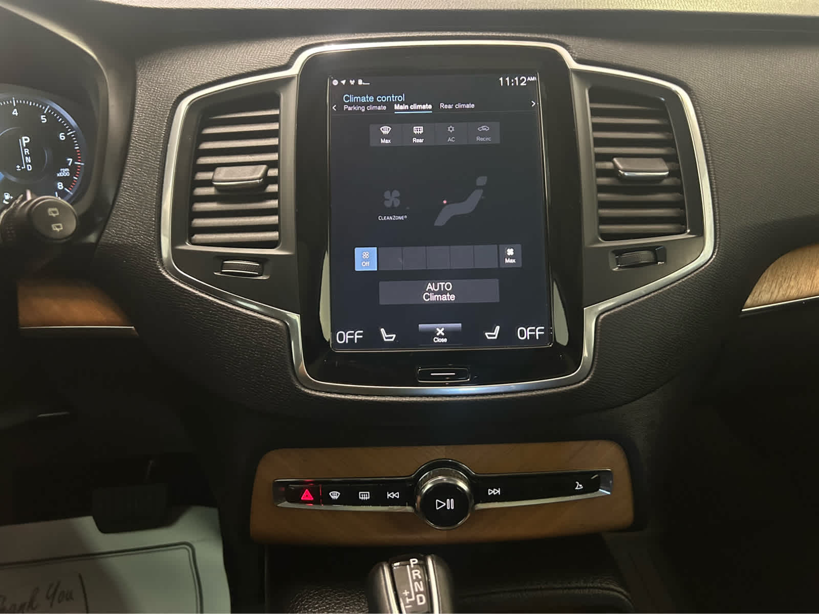 2022 Volvo XC90 Momentum photo 12