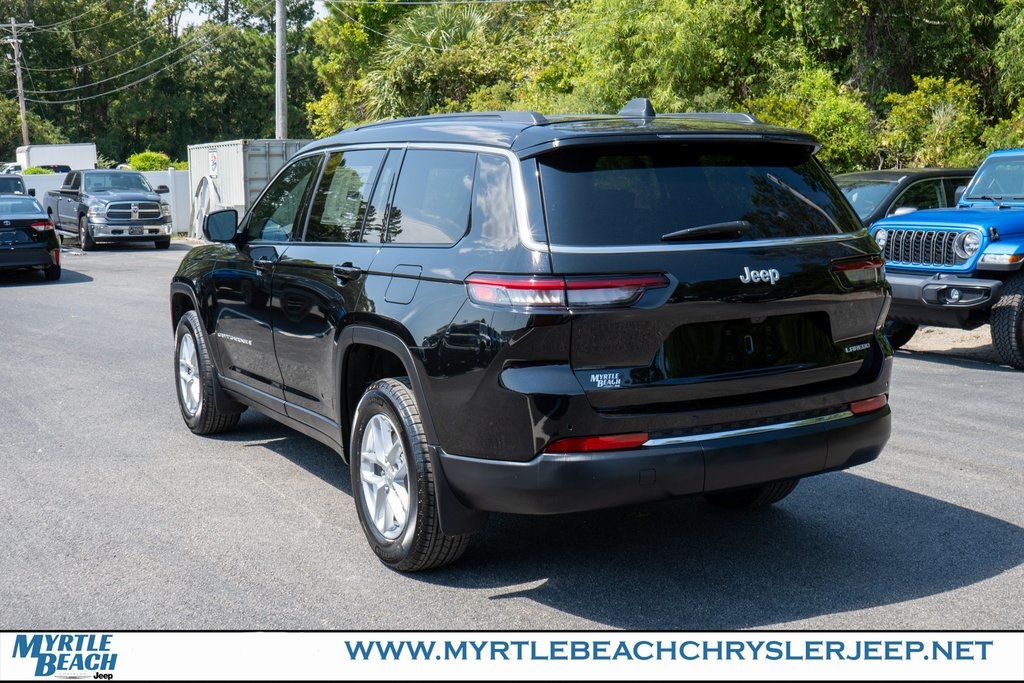 2025 Jeep Grand Cherokee Laredo X photo 3