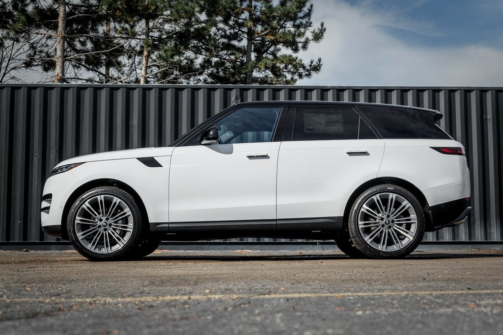 2025 Land Rover Range Rover Sport SE photo 2