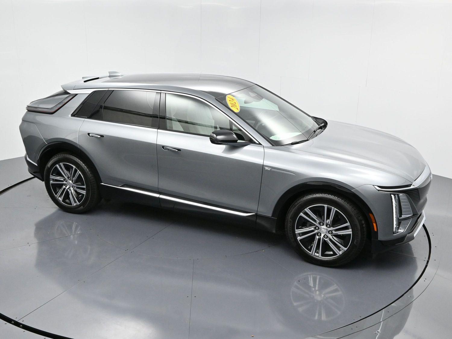 2024 Cadillac Lyriq Luxury photo 35
