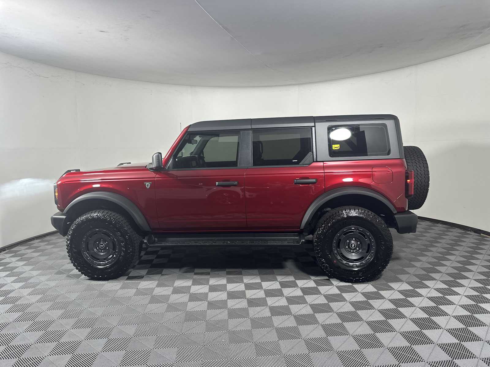 2025 Ford Bronco Base photo 4