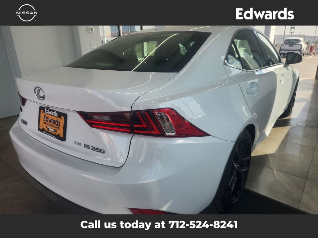 2016 Lexus IS 350 photo 8