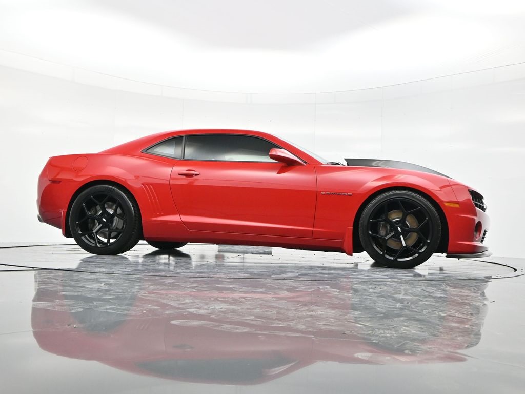 2010 Chevrolet Camaro SS photo 38