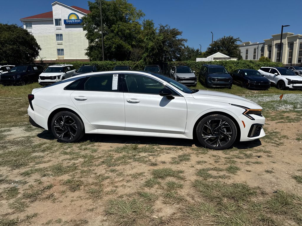 2025 Kia K5 GT-Line photo 2
