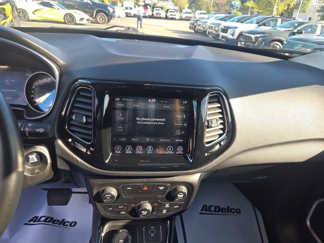 2018 Jeep Compass Limited photo 18