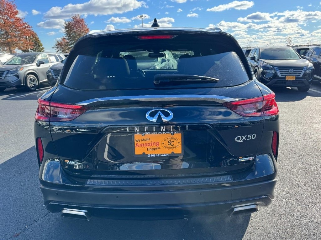 2020 Infiniti QX50 Essential AWD photo 4