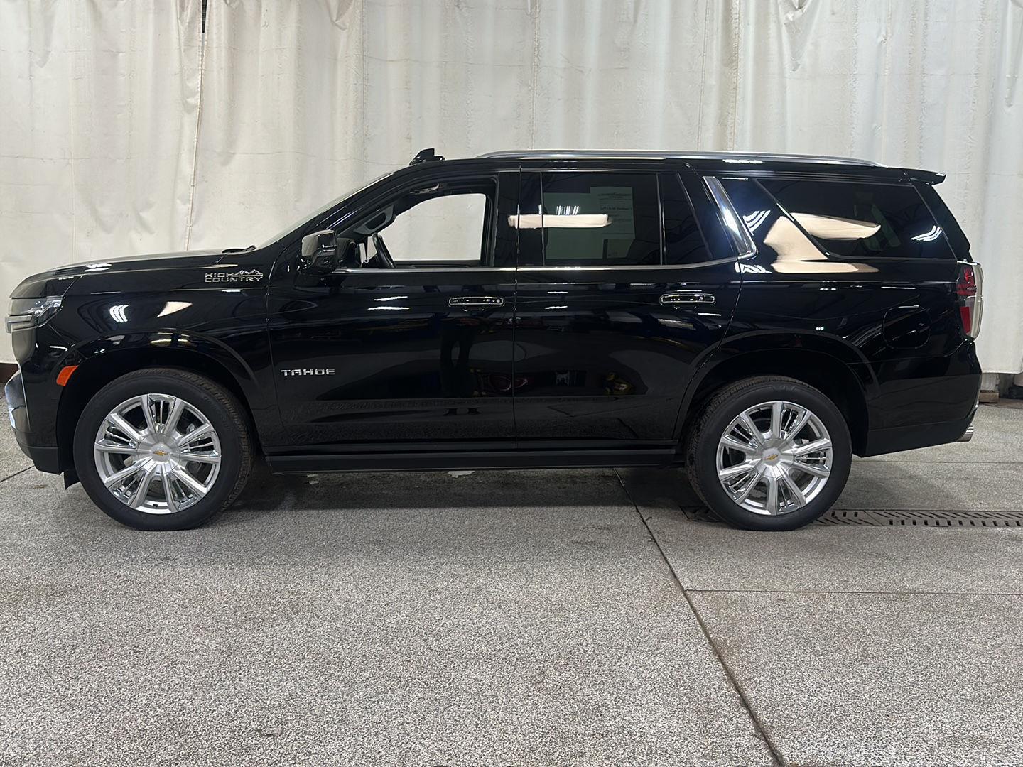 Used 2022 Chevrolet Tahoe High Country with VIN 1GNSKTKL8NR237230 for sale in Waconia, Minnesota