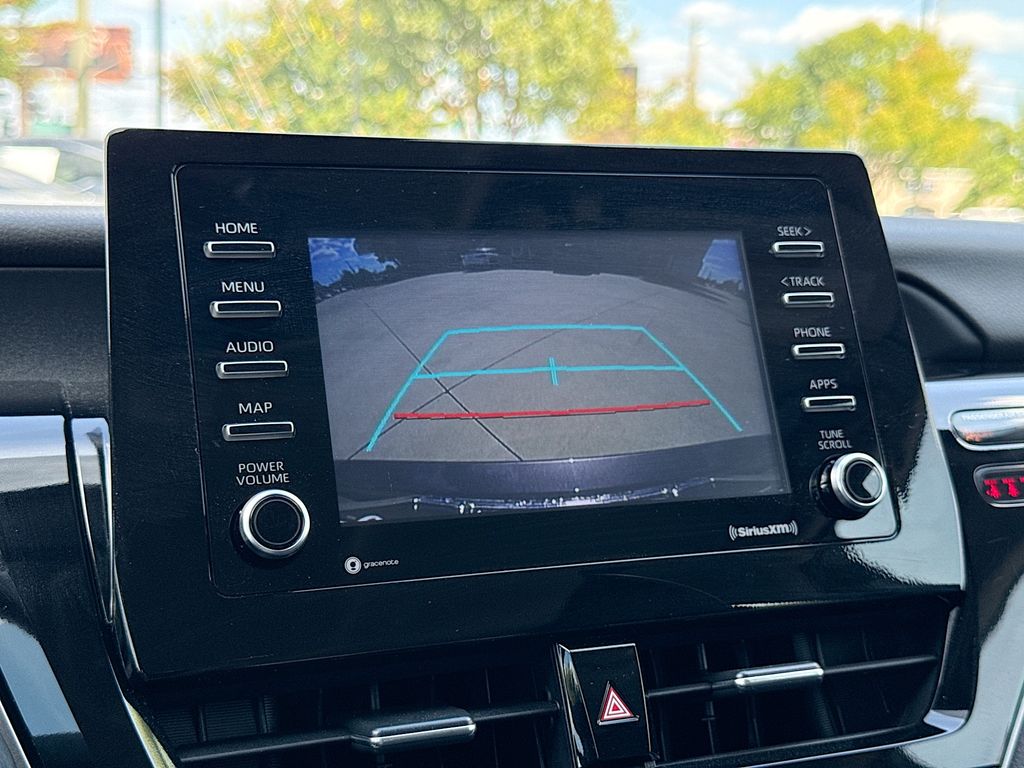 2022 Toyota Camry SE photo 24