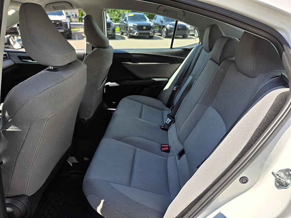 2025 Toyota Camry LE photo 13