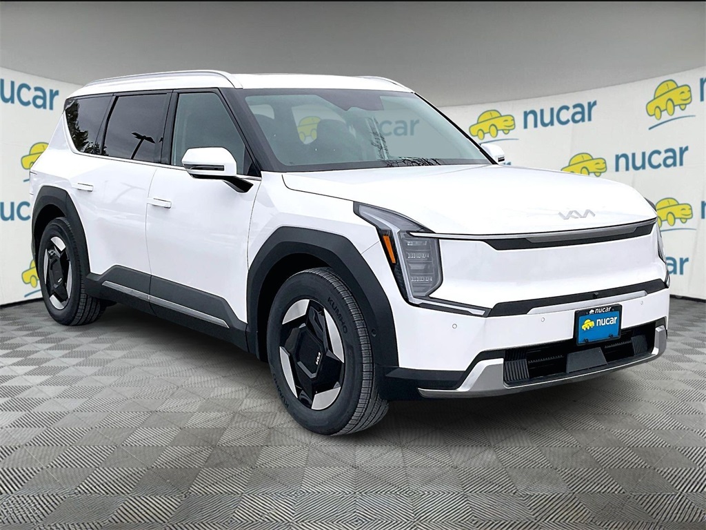 2026 Kia EV9 Wind's photo