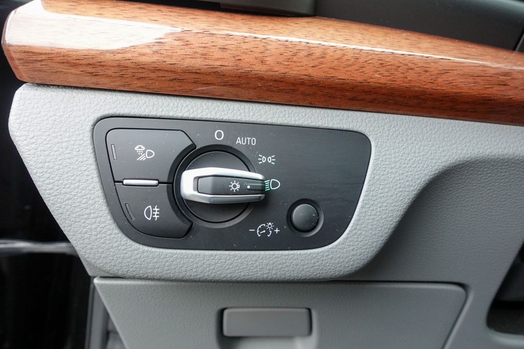 2022 Audi Q5 45 S line Premium photo 18