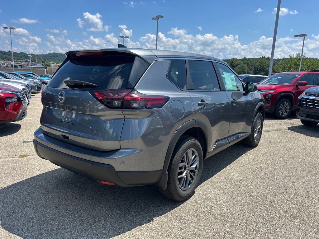 2026 Nissan Rogue S photo 3