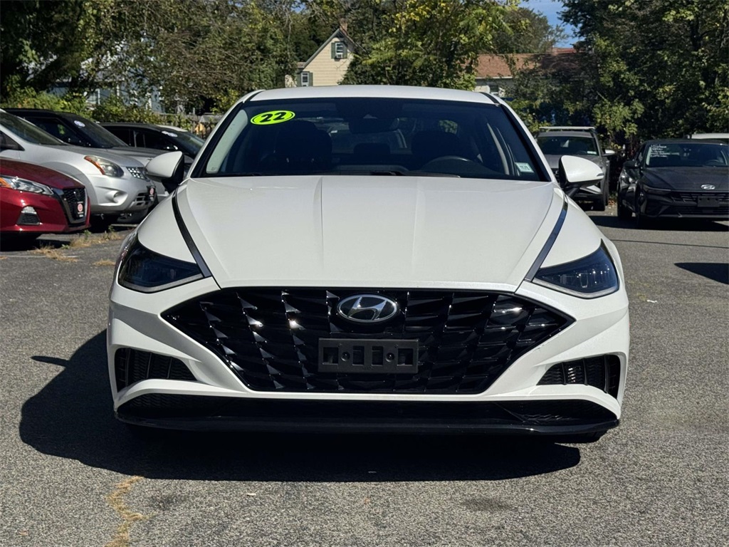 2022 Hyundai Sonata SEL photo 2