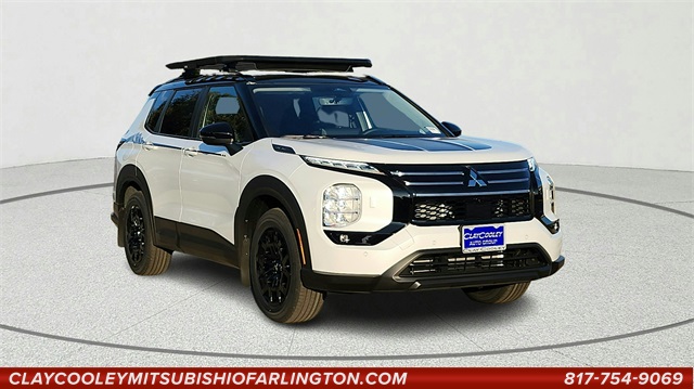 2026 Mitsubishi Outlander Trail Edition's photo