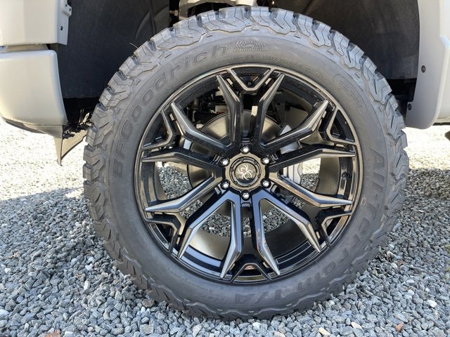 2025 Chevrolet Silverado 1500 RST photo 4