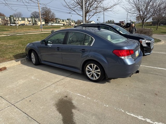 2014 Subaru Legacy 2.5i Limited photo 2