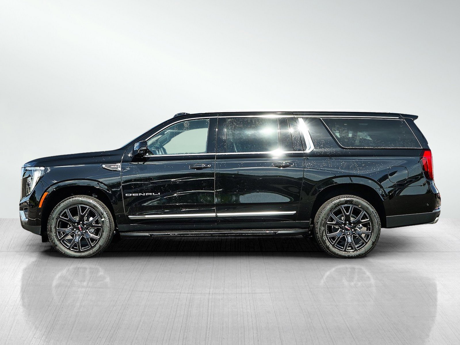 2025 Gmc Yukon XL Denali photo 3