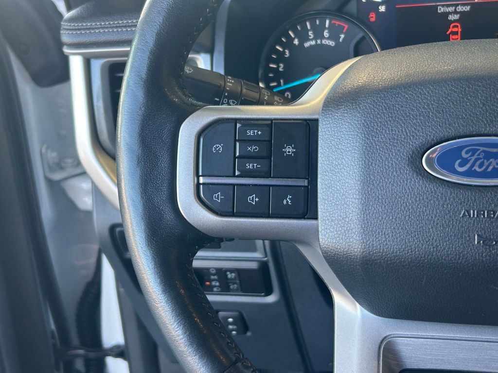 2022 Ford Expedition XLT photo 32