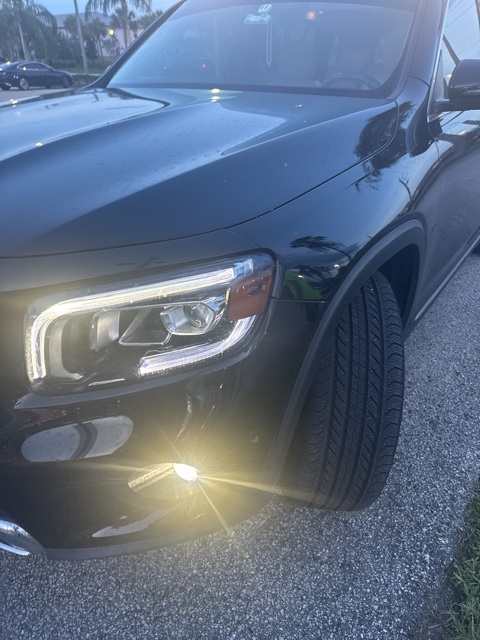 2023 Mercedes Benz GLB 250 photo 2