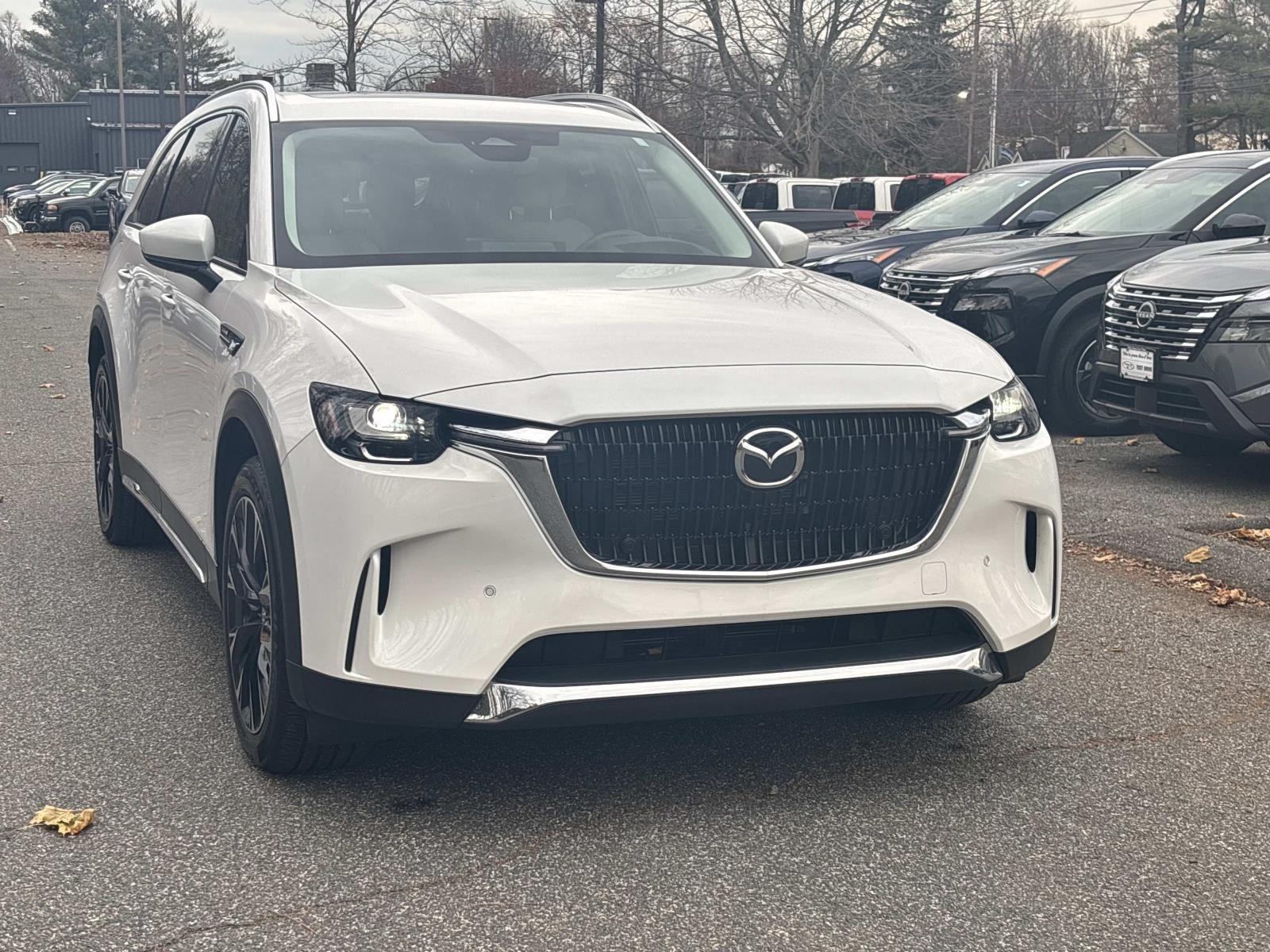 2024 Mazda CX-90 Premium S photo 2