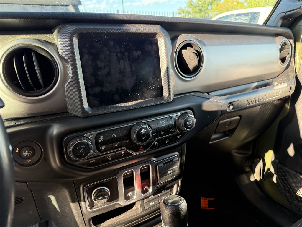 2021 Jeep Wrangler photo 3
