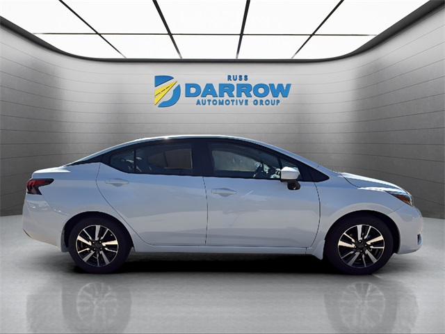 2025 Nissan Versa 1.6 SV photo 3