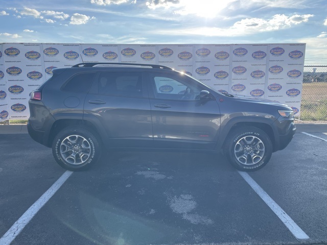 2022 Jeep Cherokee Trailhawk's photo