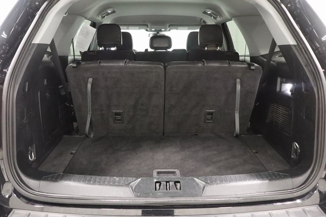 2023 Ford Explorer XLT photo 17