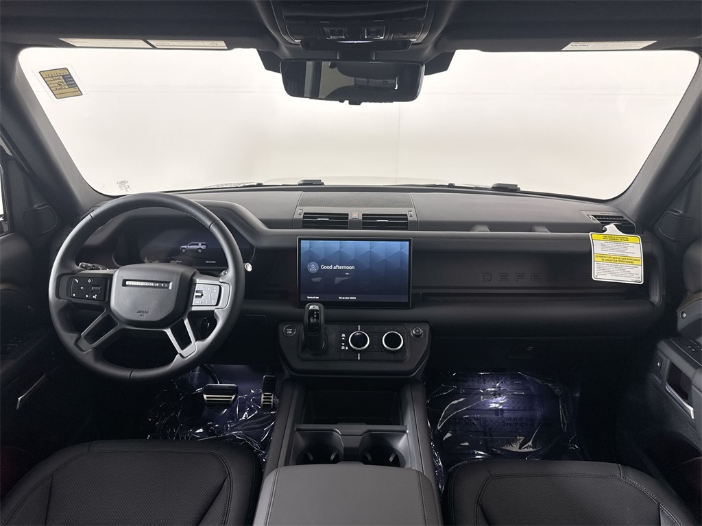 2025 Land Rover Defender 130 X-Dynamic SE photo 16