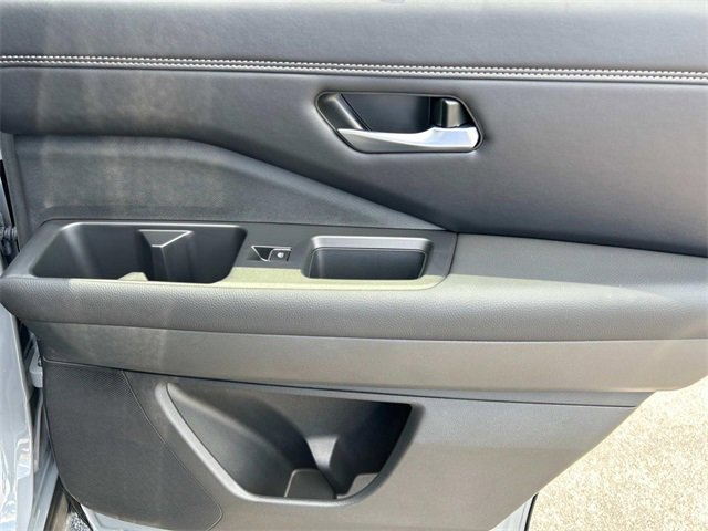 2024 Nissan Pathfinder Platinum photo 21
