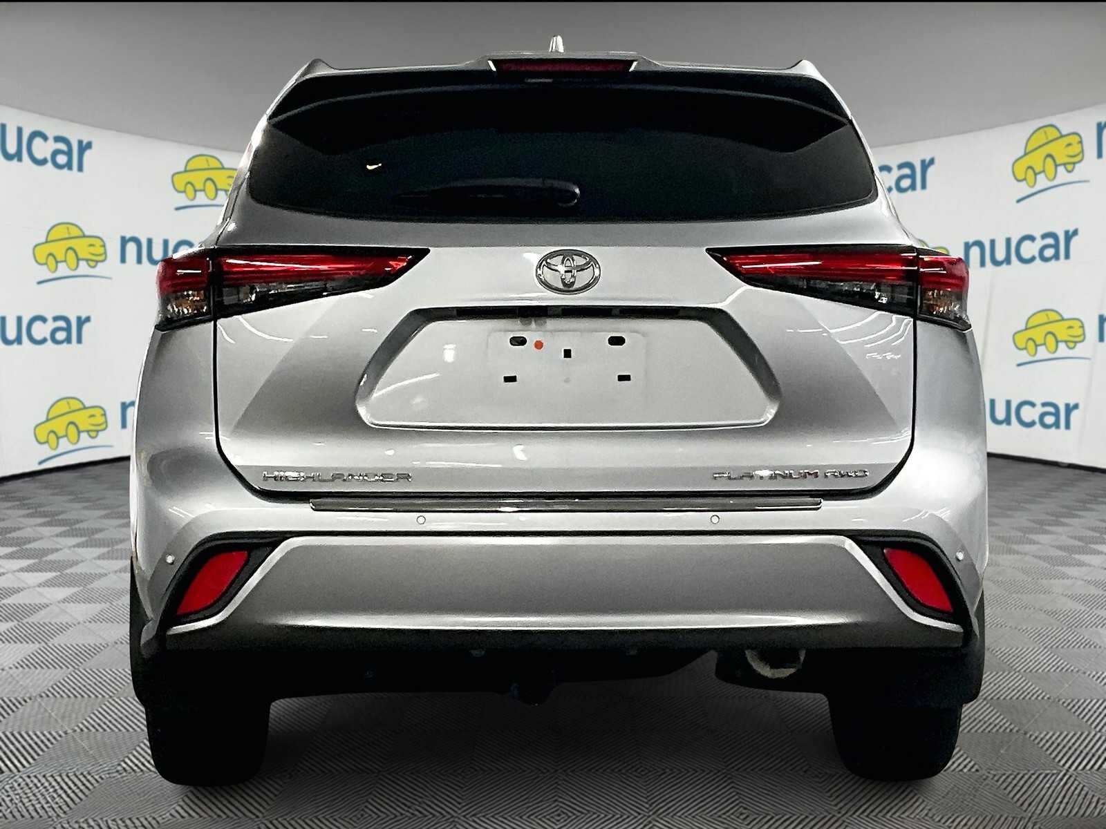 2021 Toyota Highlander Platinum photo 3