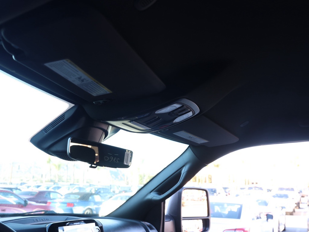 New 2026 Diamond Black Crystal Pearl-Coat Exterior Paint RAM Tradesman image 12