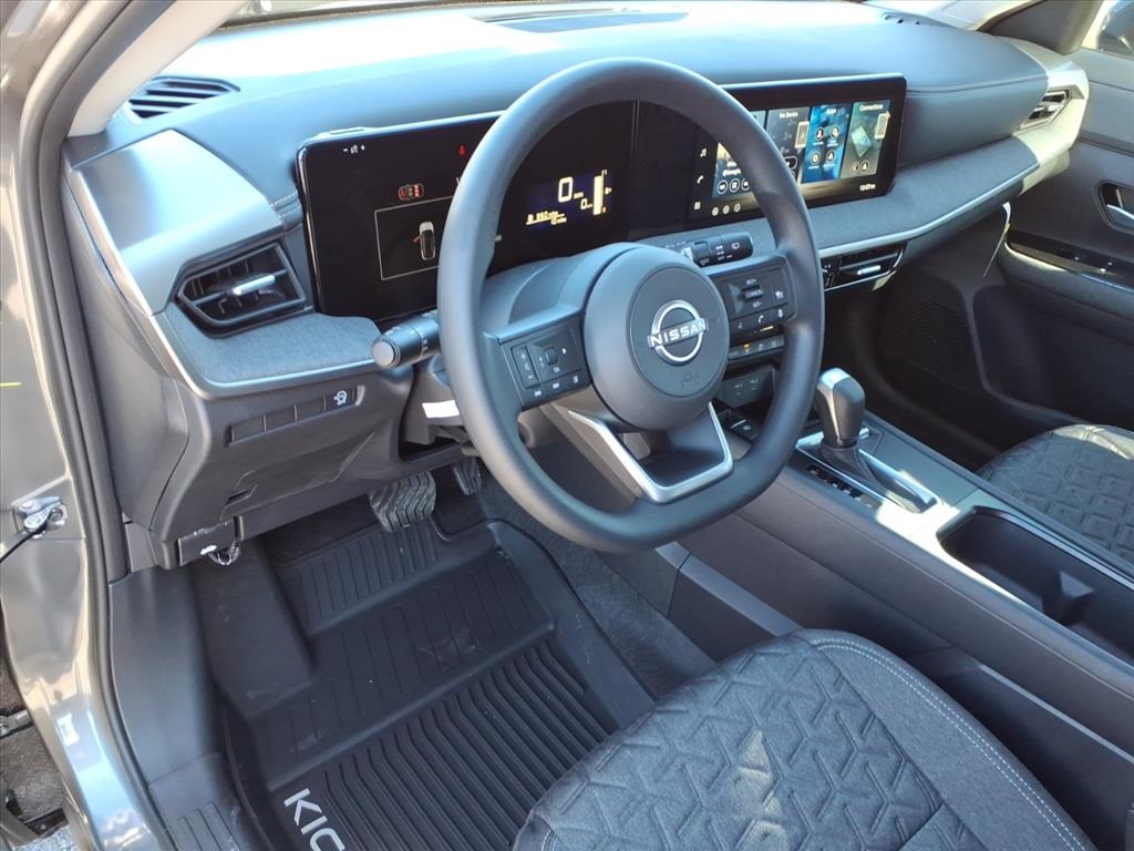 2026 Nissan Kicks SV photo 4