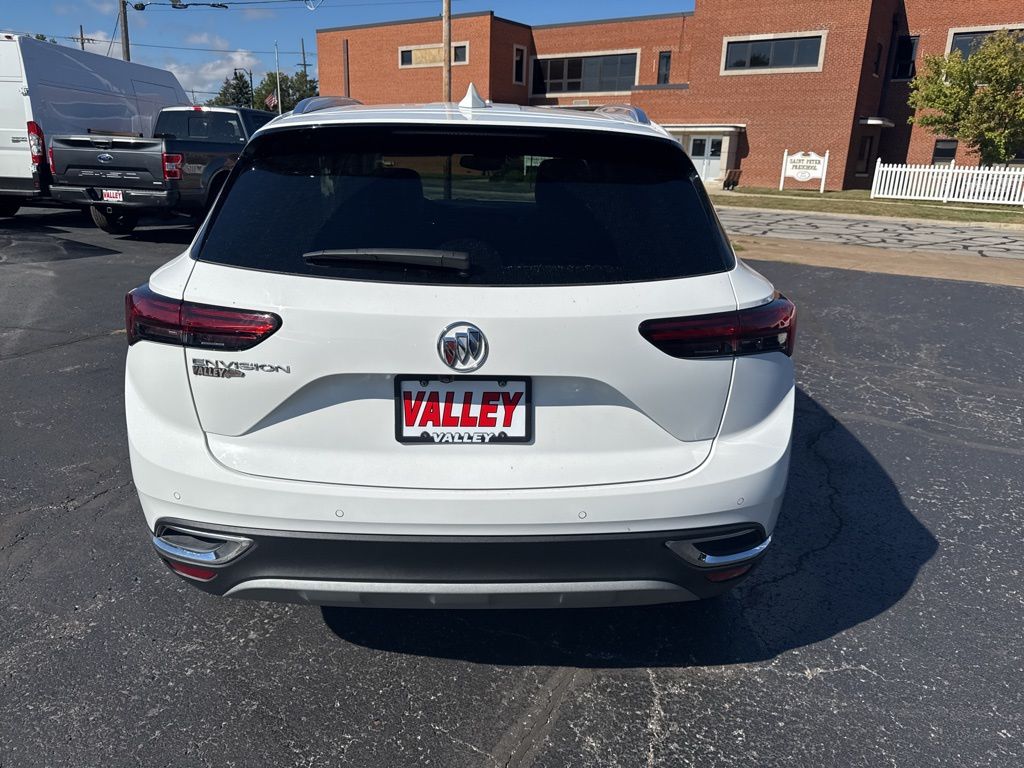 2022 Buick Envision Essence photo 4