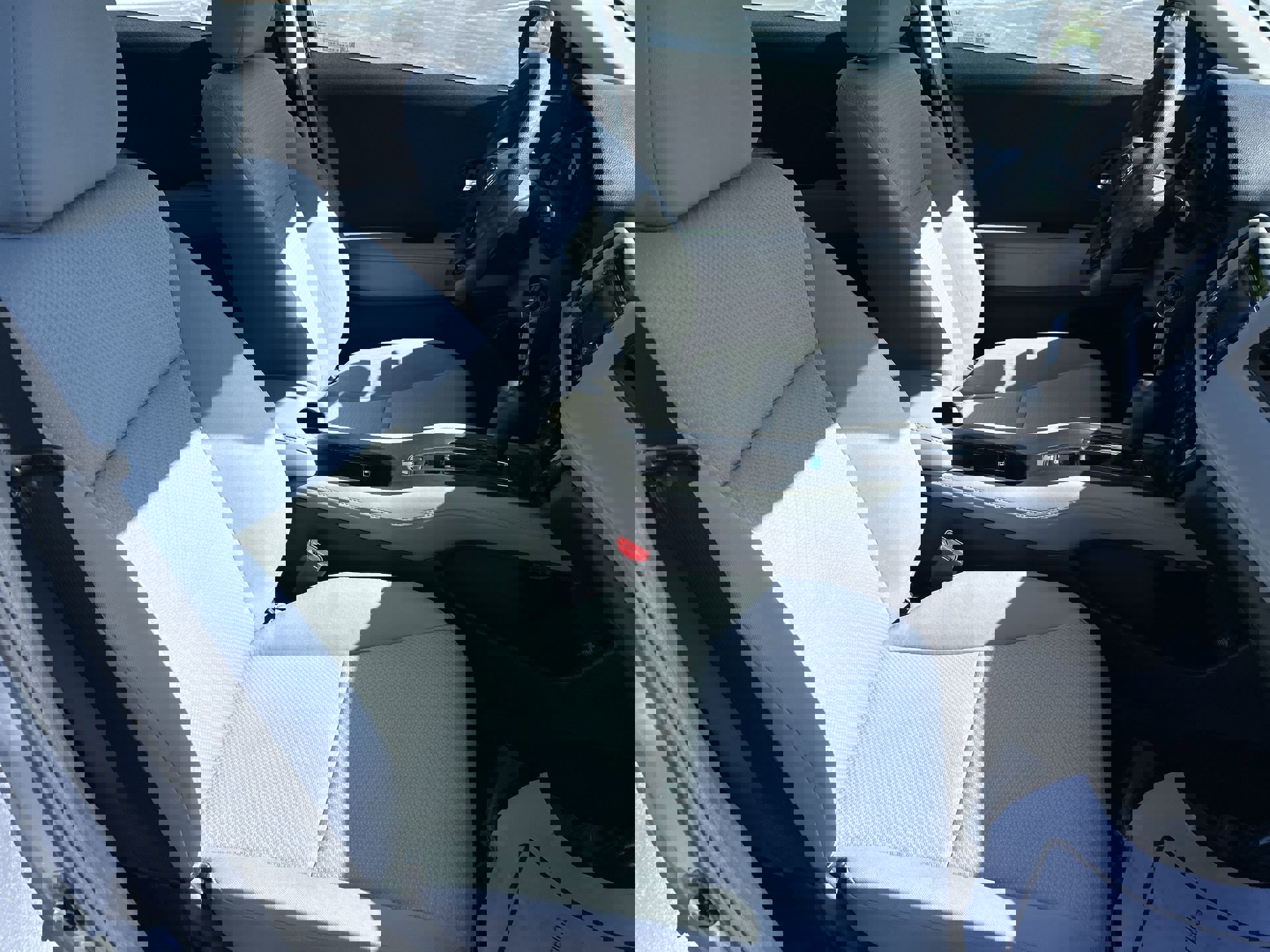 2022 Honda HR-V LX photo 25