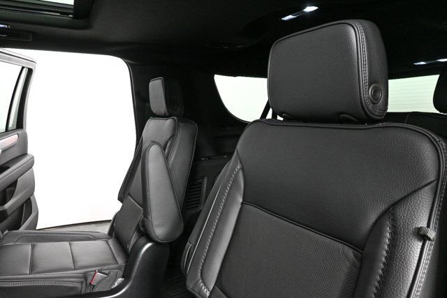 2026 Gmc Yukon XL Denali photo 17