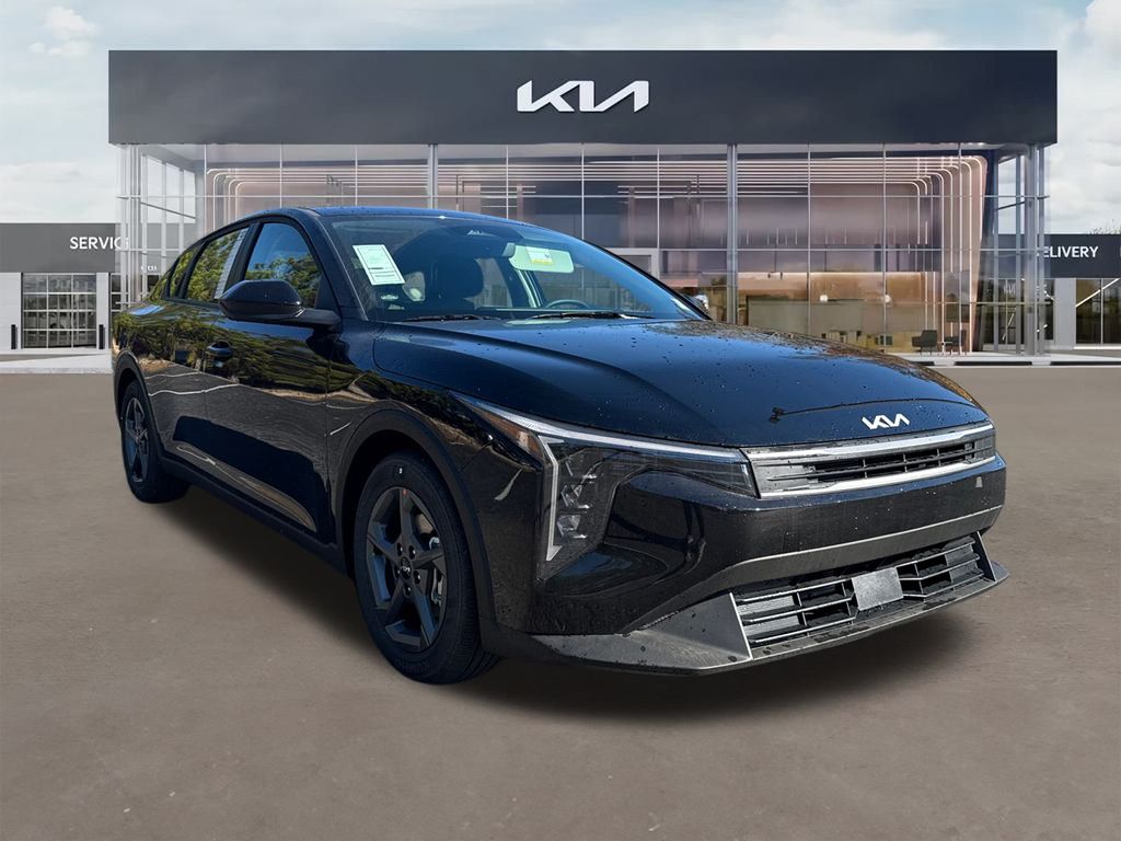 2025 Kia K4 LXS's photo