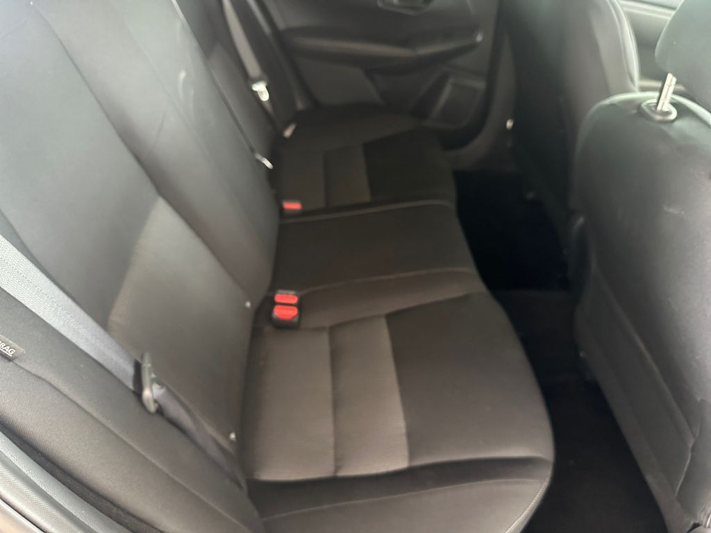 2025 Nissan Sentra SV photo 17