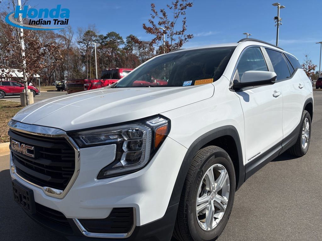 2022 GMC Terrain SLE's photo