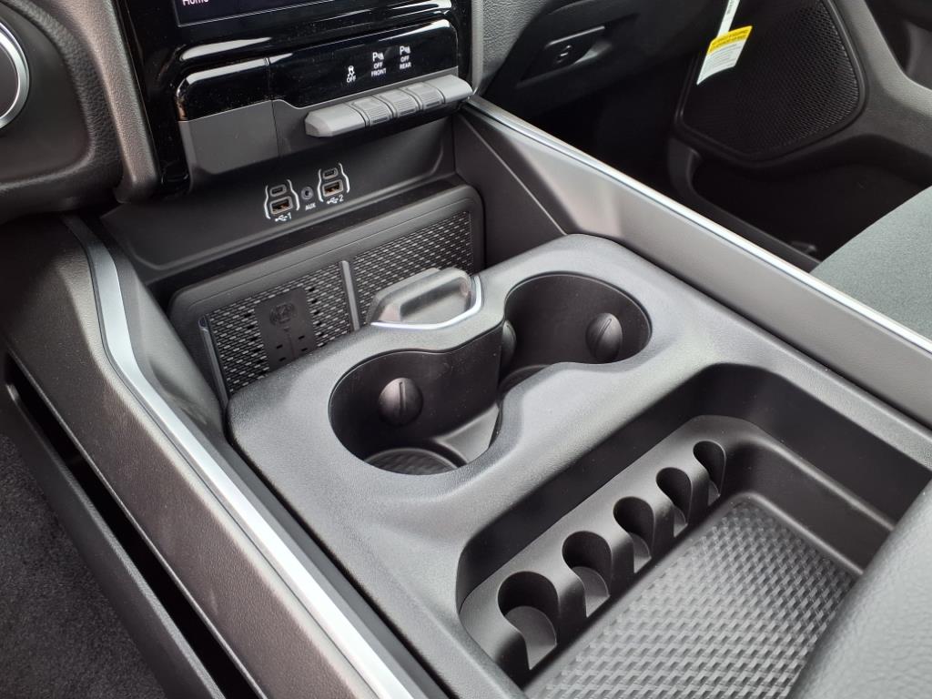2025 Ram 1500 Big Horn Lone Star photo 6
