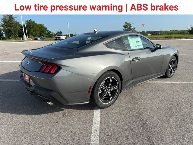 2025 Ford Mustang EcoBoost photo 7