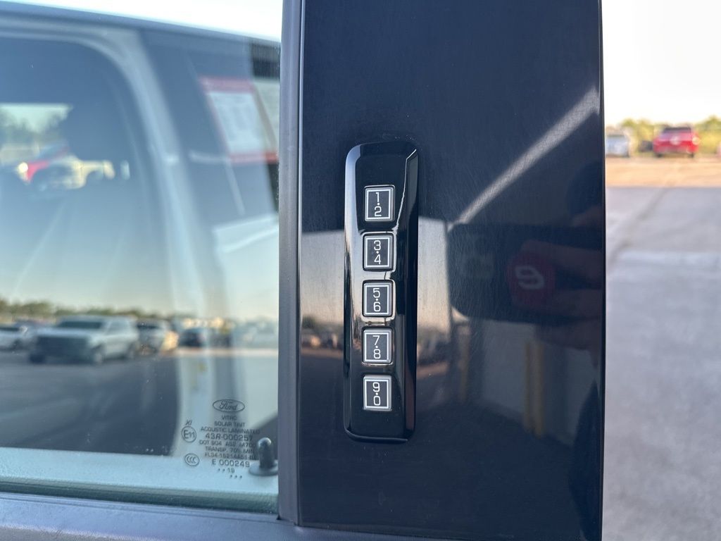2019 Ford F-150 XLT photo 39